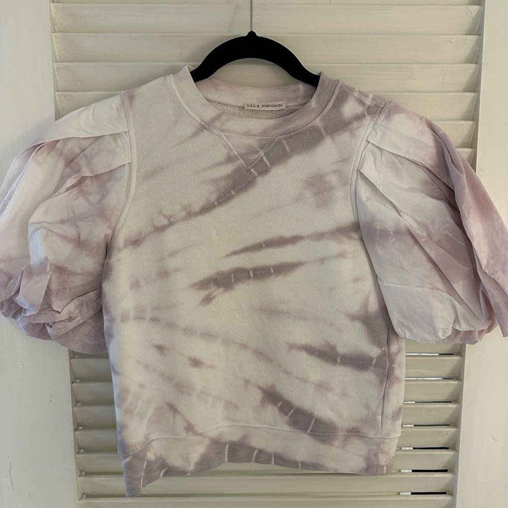 Tie-Dye Puff Sleeve Top